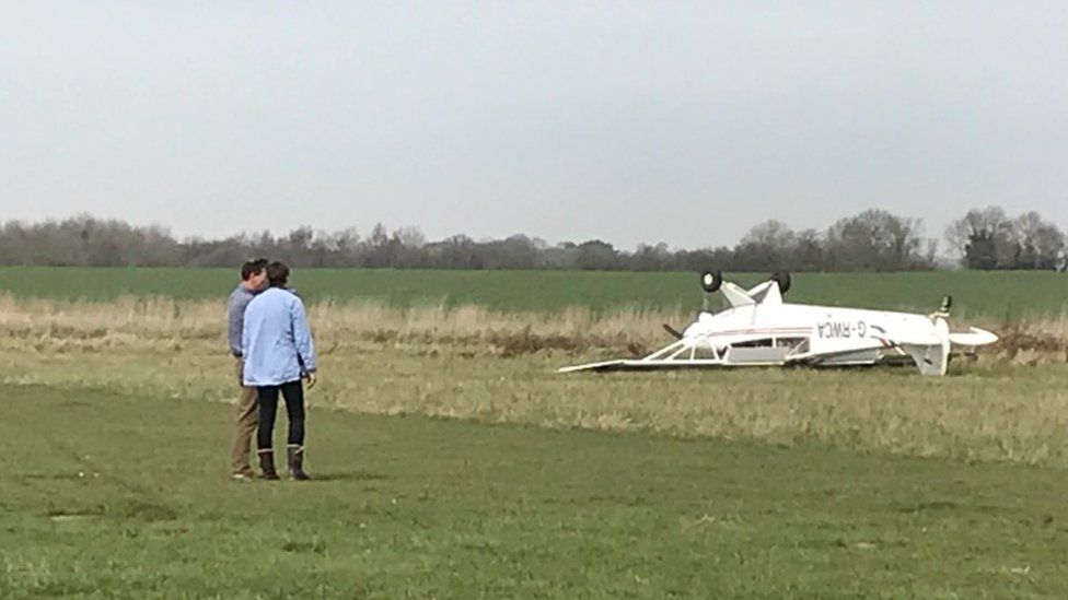 Light aircraft crashlands at Beccles Airfield BBC News