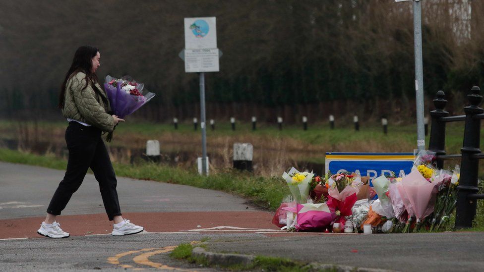 Ashling Murphy: Vigils across island for murdered teacher - 