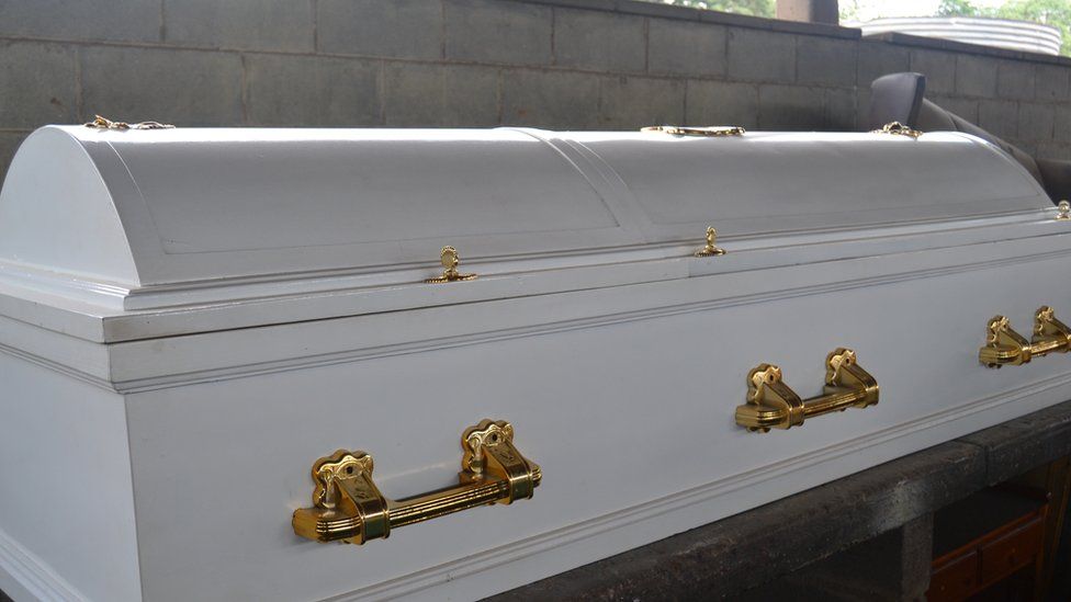 Aids in Zimbabwe Making decent burials affordable BBC News