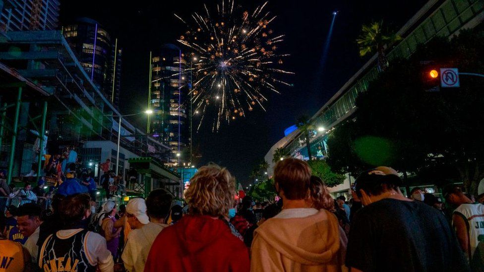 PHOTOS: See How Disney World Celebrated the LA Lakers' NBA Championship  Win! 