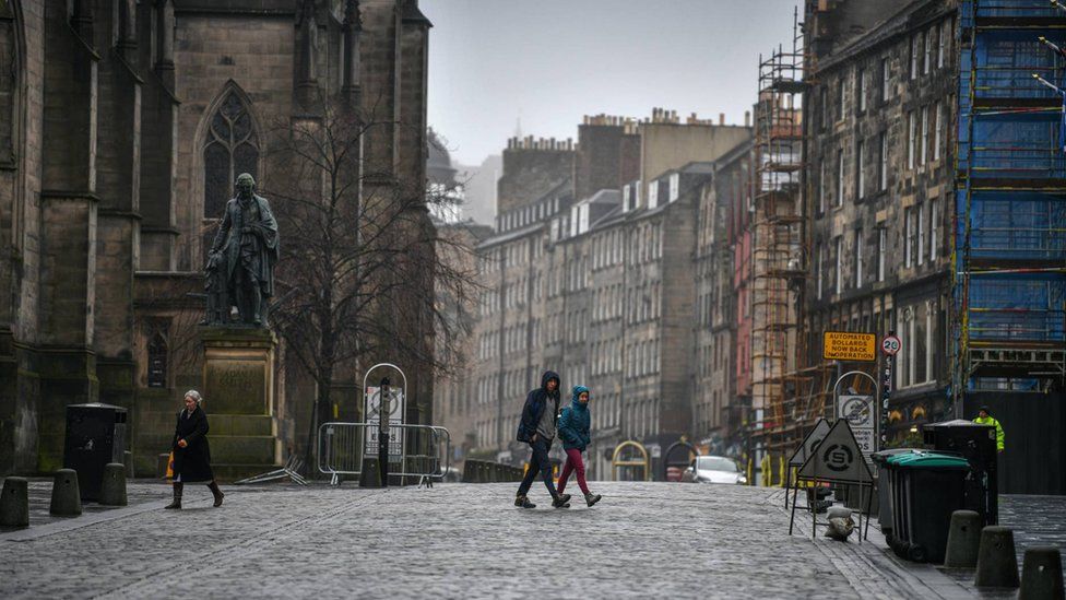 Quiet streets in Edinburgh