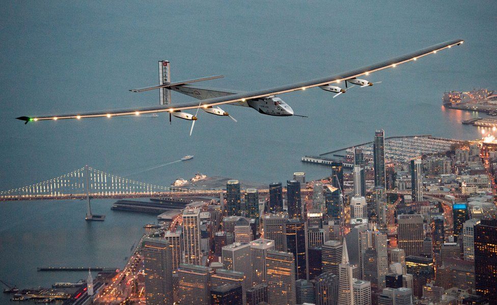 Solar Impulse flied over San Francisco, 23 April (local time)