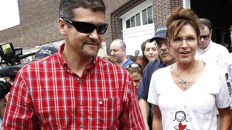 Is Sara Palin divorced