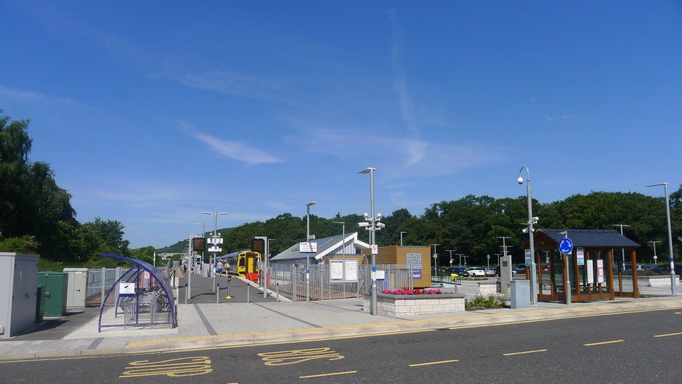 Tweedbank station