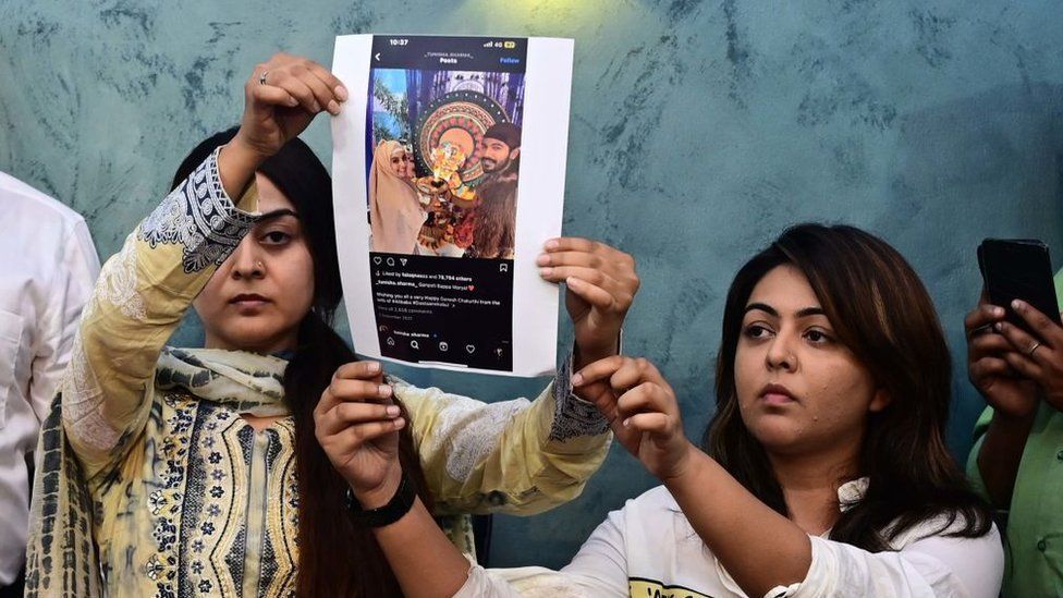 Sisters Falak Naaz, Shafaq Naaz and his mother of Sheezan Khan interact with the media during a press conference along with his laywer Adv. Shailendra Mishra, speaking for the first time after facing severe allegations on late actress Tunisha Sharma suicide case, at Laxmi Industrial Estate, Andheri, on January 2, 2023 in Mumbai, India.
