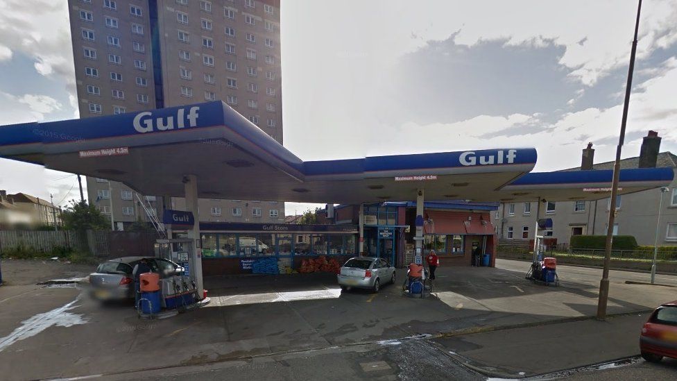 'Violent and sustained' attack on man in Edinburgh street BBC News