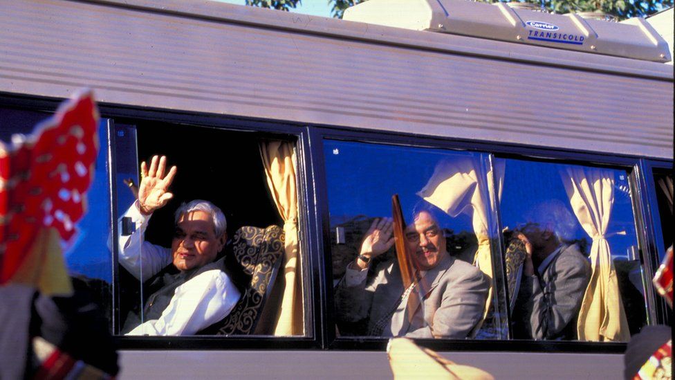 Atal Bihari Vajpayee and Nawaz Sharif ride a bus from Delhi to Lahore in 1999
