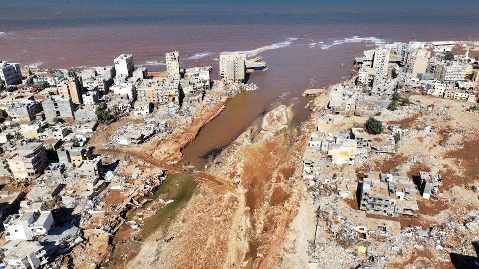 На снимке показаны пострадавшие районы после наводнения в Дерне, Ливия, 13 сентября 2023 г.