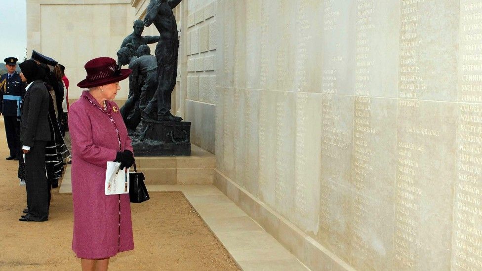Queen Elizabeth II at the National Armed Forces Memorial in 2007