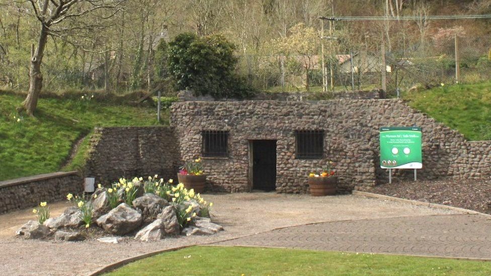 Taff's Well thermal spring