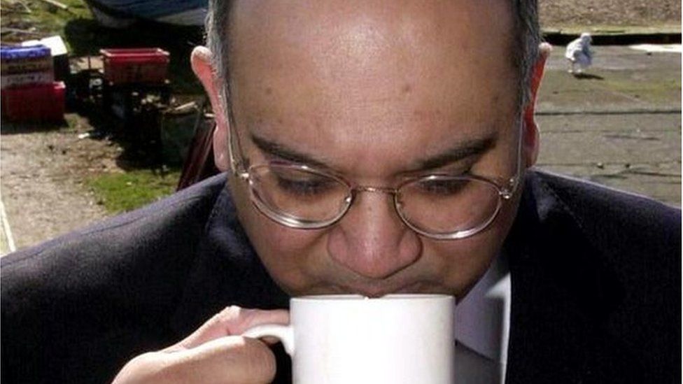 Keith Vaz drinking a cup of tea