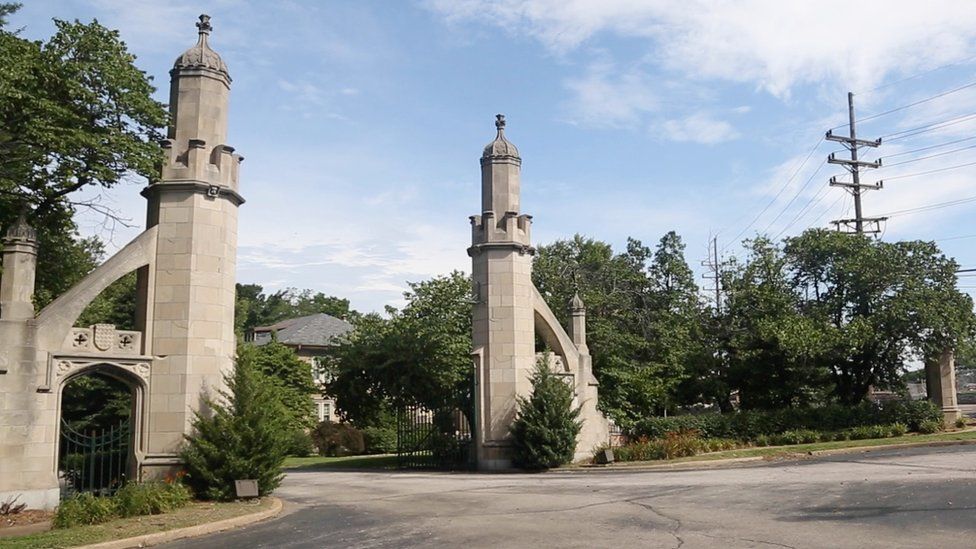 Cemetary gates