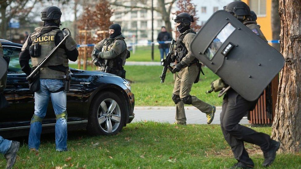Armed police respond to Czech hospital shooting