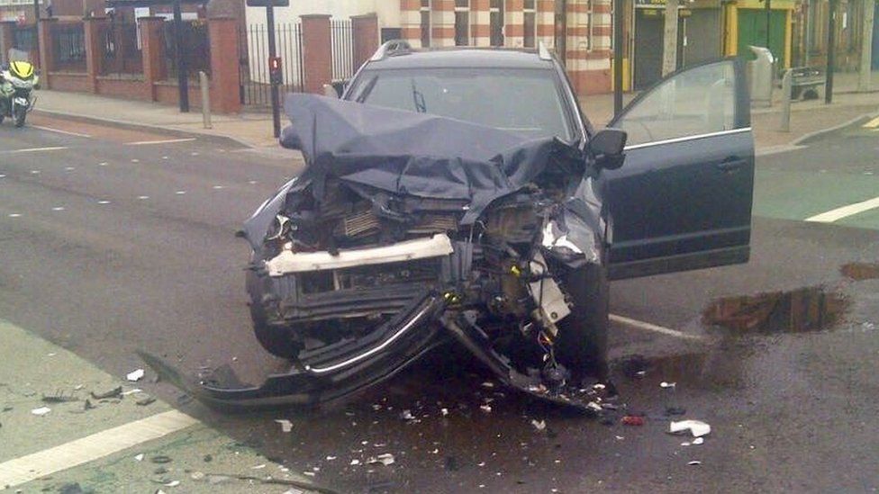 Two injured in Sheffield as stolen car hits bus - BBC News