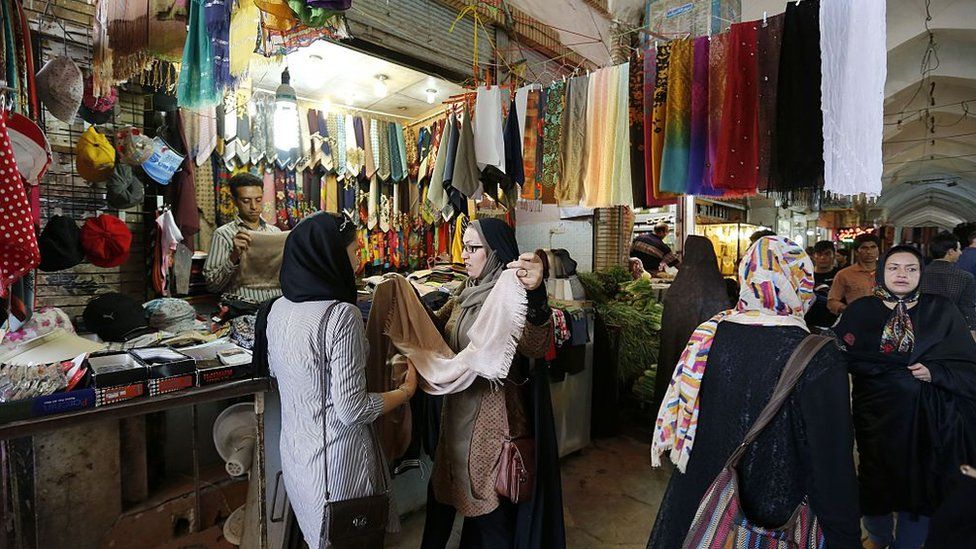 Bazaar in Sirjan, southern Iran