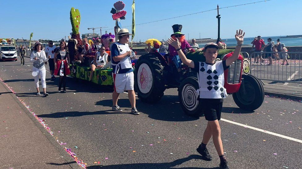 Jersey Battle of Flowers returns for 120th year - BBC News