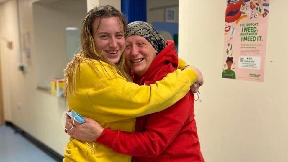 Laura with her daughter after she had finished her cancer treatment