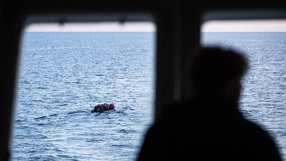 migrants crossing the English Channel from France to Britain on March 14, 2022