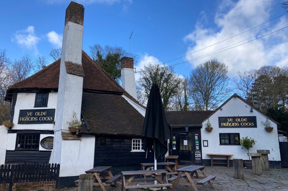 Ye Olde Fighting Cocks, St Albans