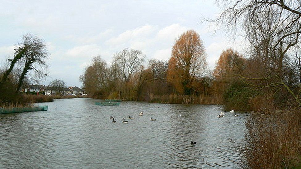 Shaftesbury Avenue Lake