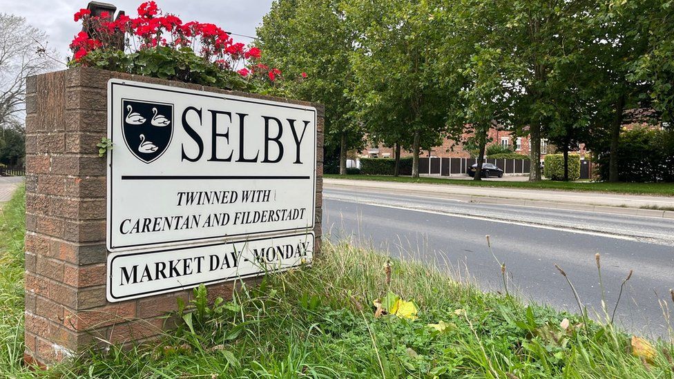 Selby sign