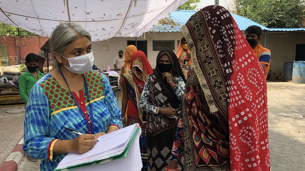 Health official Neelam Chaudhary at a Delhi government shelter