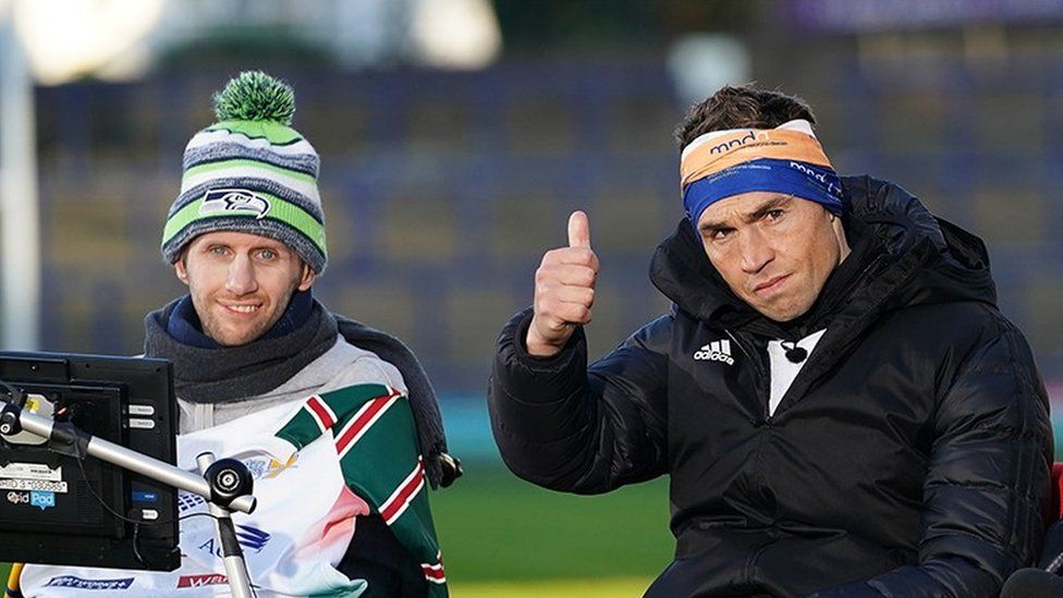 Kevin Sinfield (right) with Rob Burrow