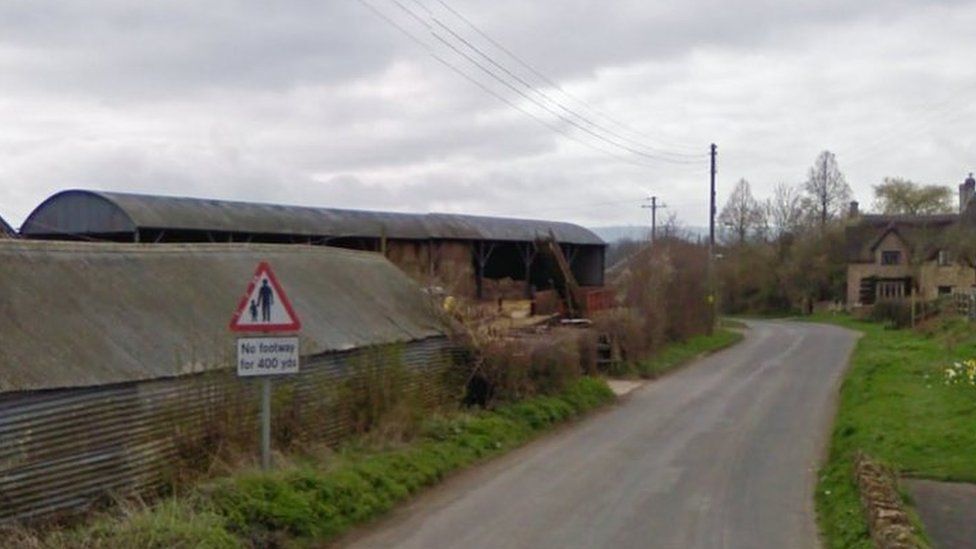 Ilton Fire breaks out at thatched house in Somerset BBC News