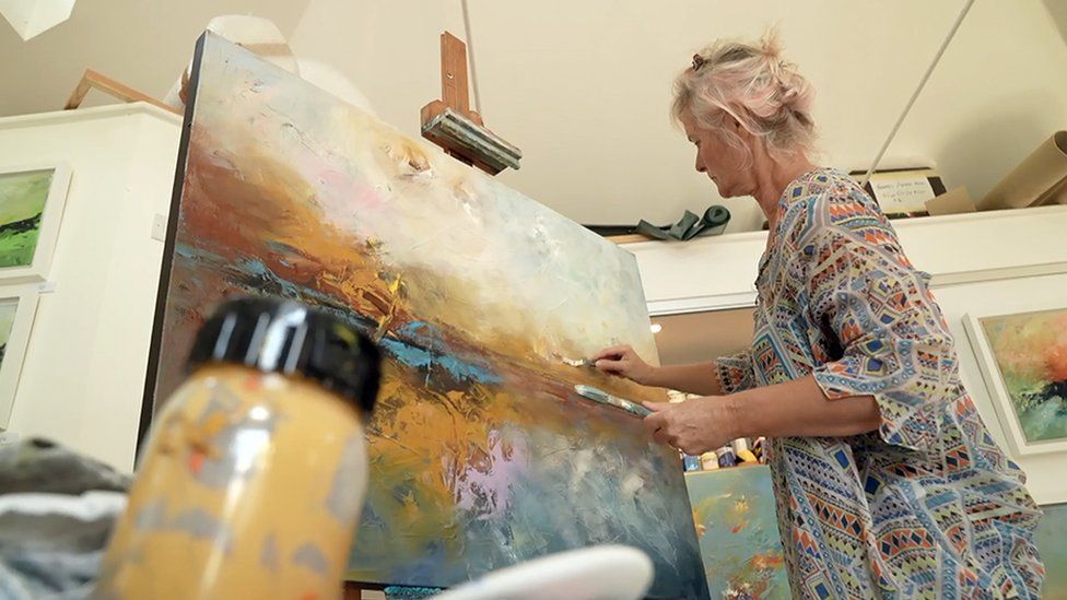 artist Susanne Winter at work