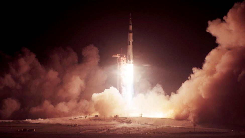 Ракеты миссии "Аполлон" доставляли к старту гусеничными транспортерами