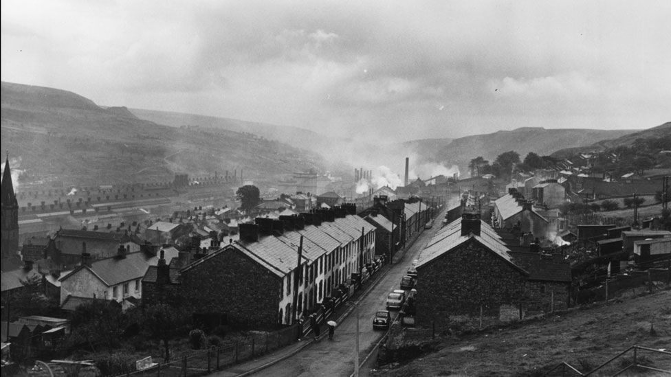 Circuit of Wales: Why Ebbw Vale prayed for a race track - BBC News