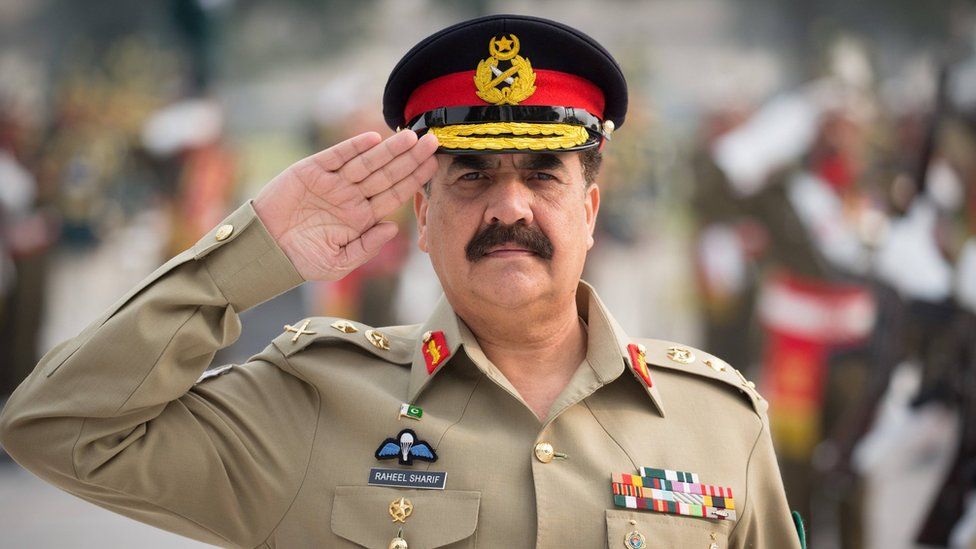 The supreme commander of the Pakistani army General Raheel Sharif salutes as he inspects a military honour guard at the Pakistani army's headquarters in Islamabad on 9 December 2015