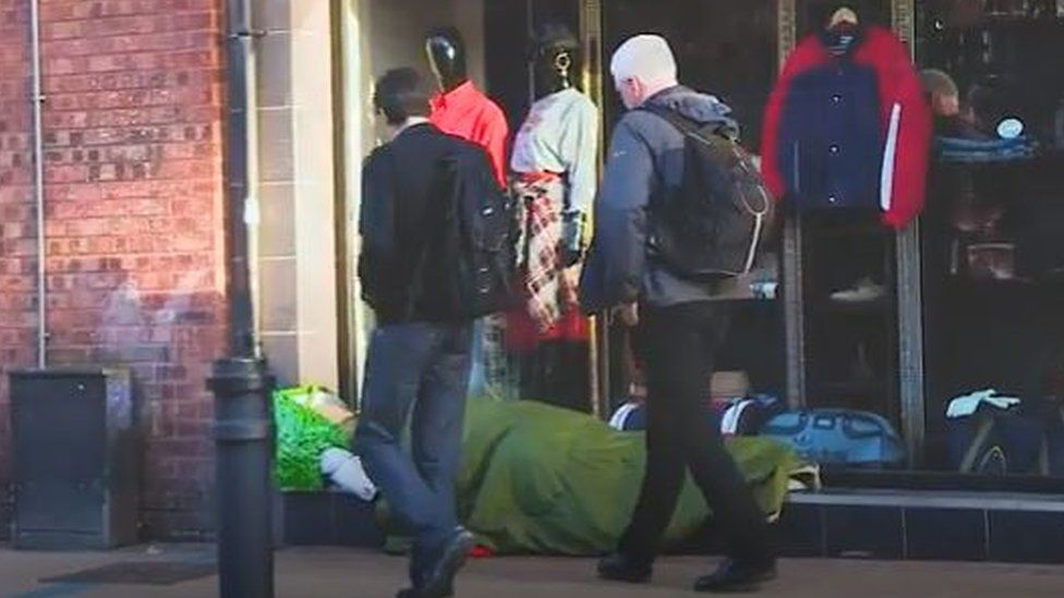 Sheffield homeless scheme to be scrapped - BBC News