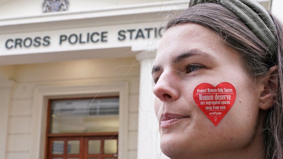 London March: Hundreds Call For An End To Violence Against Women - BBC News