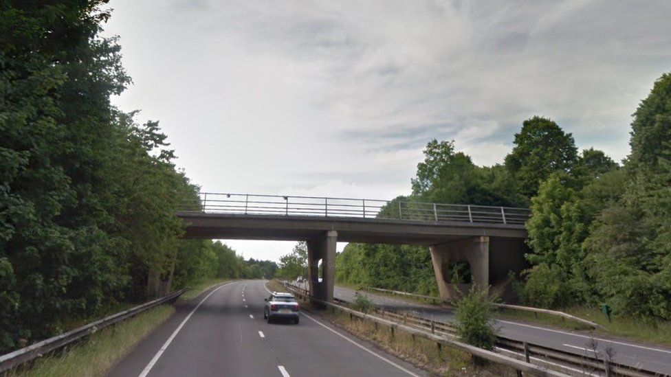 The bridge over the A40 at Wheatley