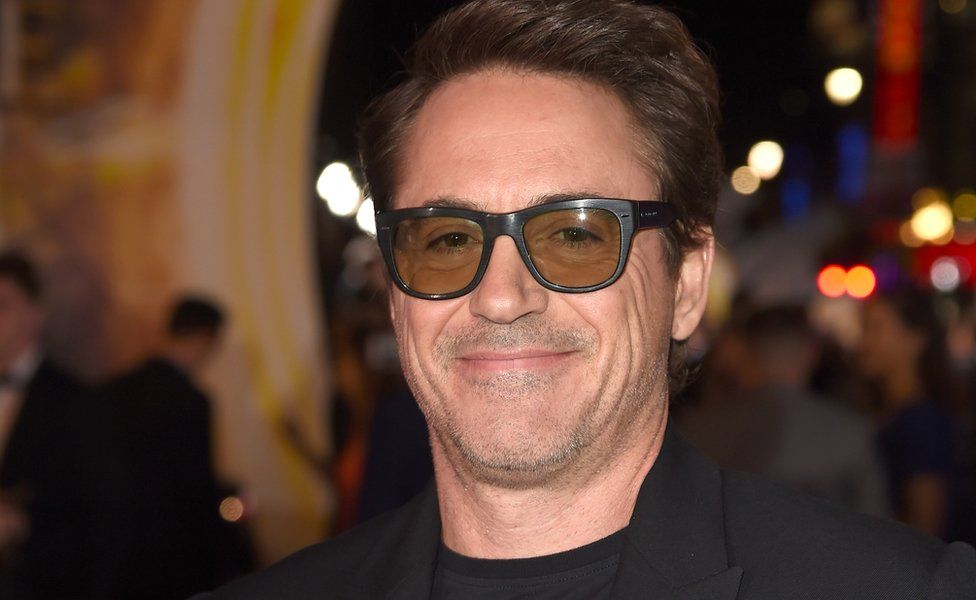 Robert Downey Jr to 'talk to the animals' as Doctor Dolittle - BBC News