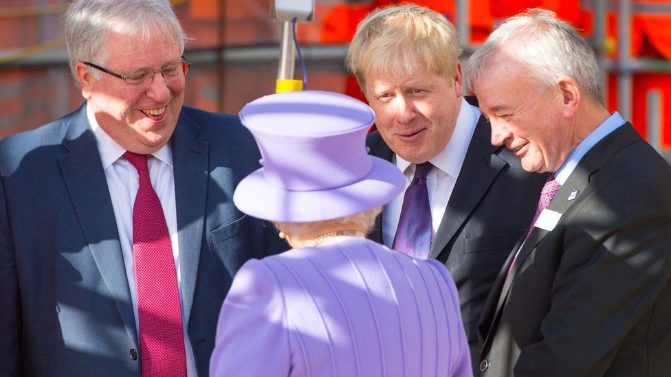 Transport Secretary Patrick McLoughlin (left) and Mayor of London Boris Johnson (second from right) speak to Queen Elizabeth II