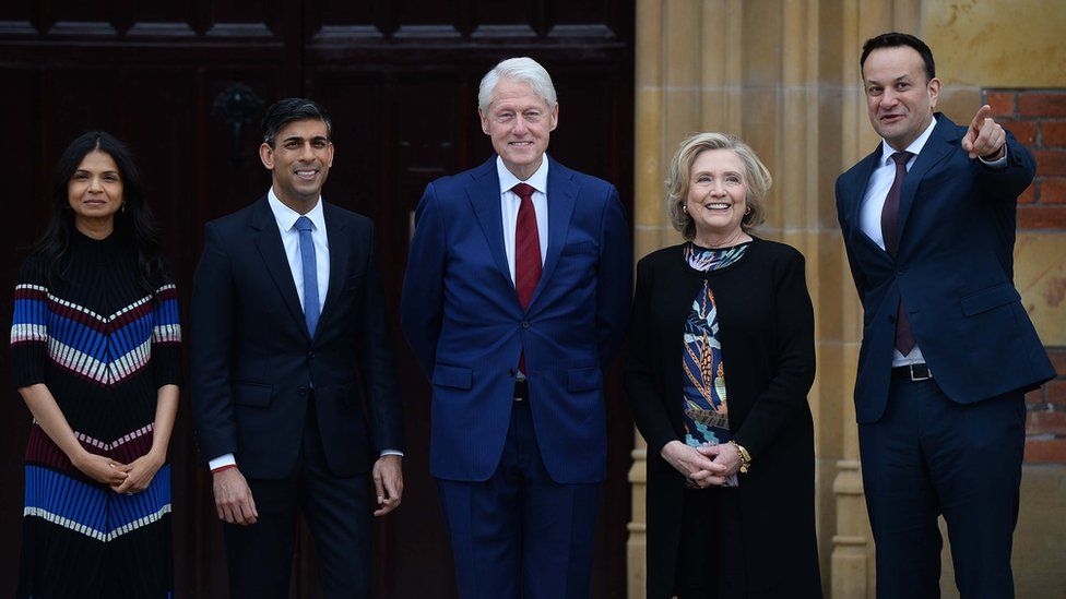 Akshata Murty with her husband British Prime Minister Rishi Sunak, former US President Bill Clinton, Hillary Clinton and Irish Taoiseach Leo Varadkar