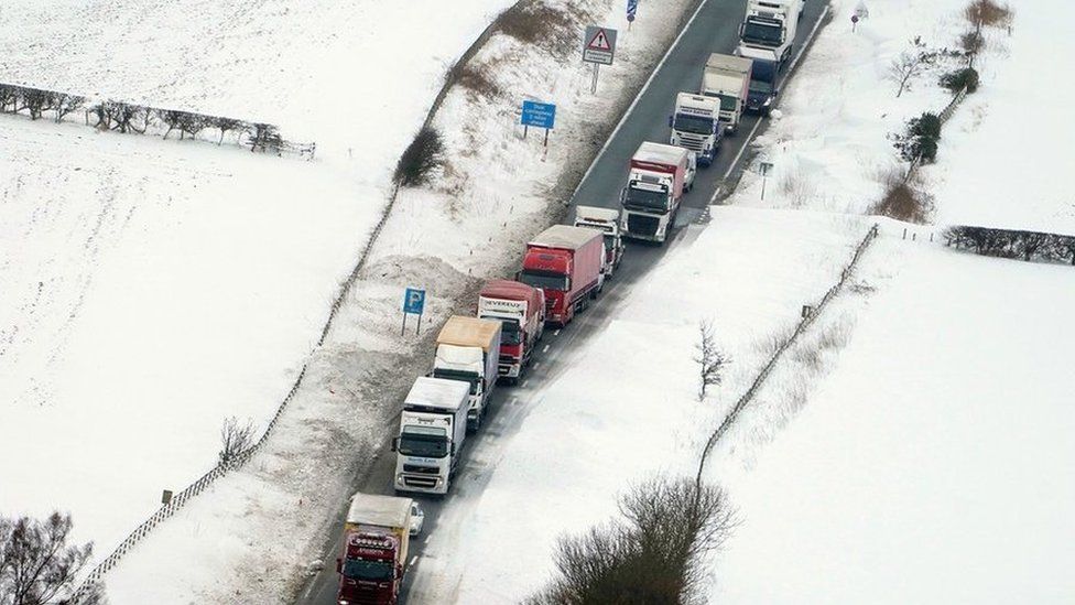 Cars and lorries stuck on A1 between Morpeth and Alnwick