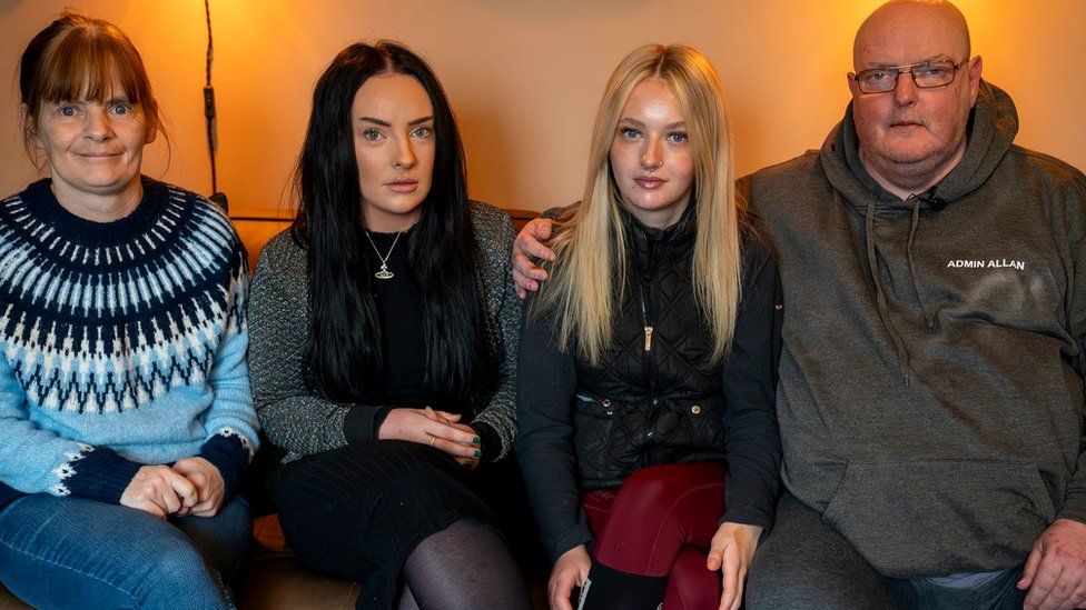 The Bryant family photographed at their home in Glenrothes, Fife: Marie Degan (far left), Amy Bryant, Sophie Bryant, Allan Bryant Snr