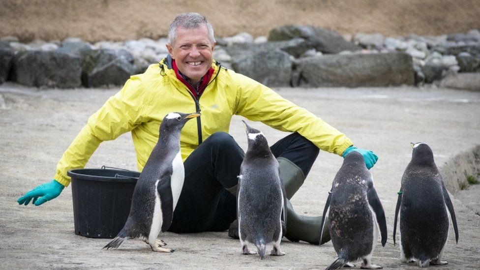 Willie Rennie with penguins