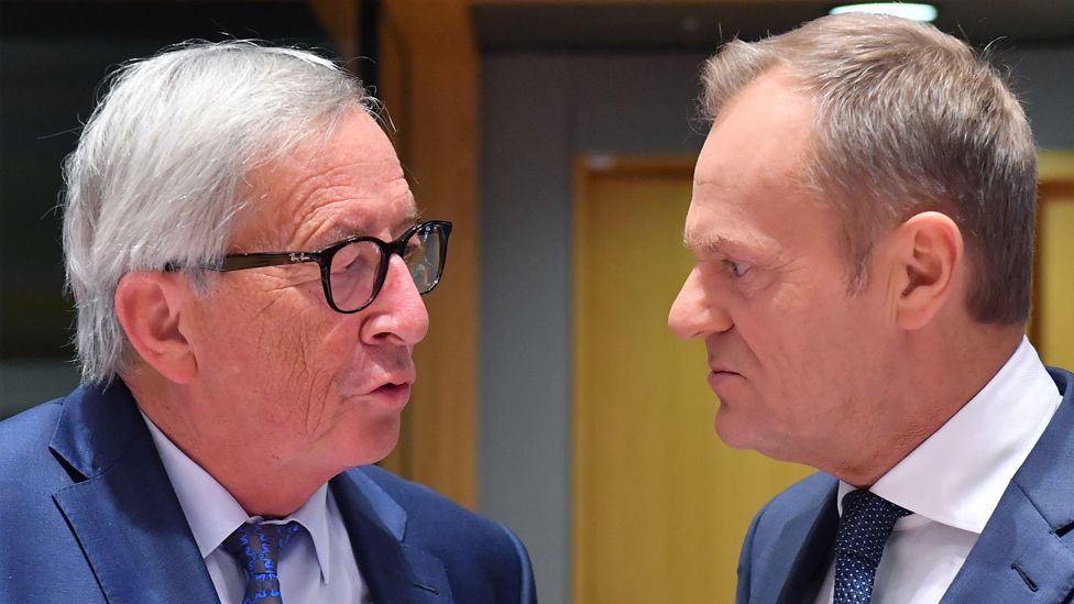 EU's J-C Juncker (L) and Donald Tusk