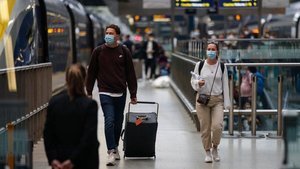 People arriving in London on Eurostar