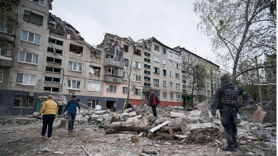 Ukraine War Civilians Killed In Russian Strike On Ukraine Homes Bbc News