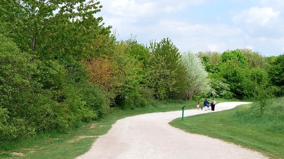 Rushcliffe Country Park path