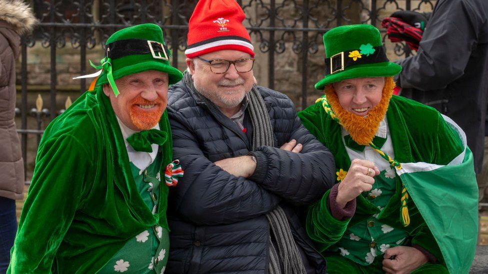 Irish and Welsh rugby fans