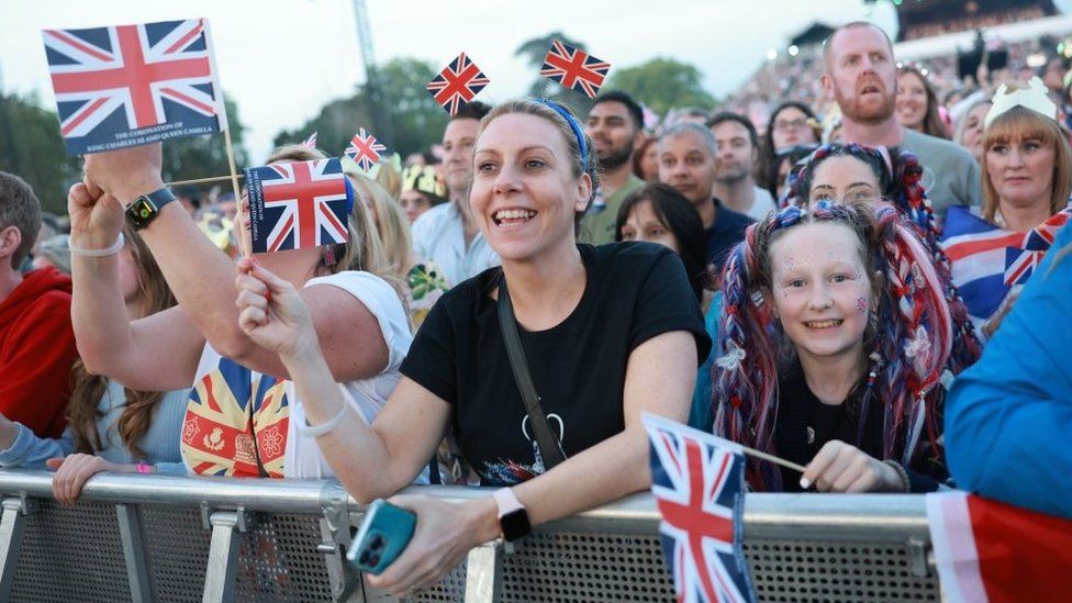 Crowds at the Coronation concert