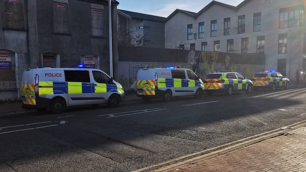 Cardiff stabbing: Man dies after city centre attack - BBC News