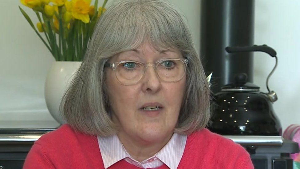 Kay Smith jailed for defrauding widow Merle Morgan - BBC News