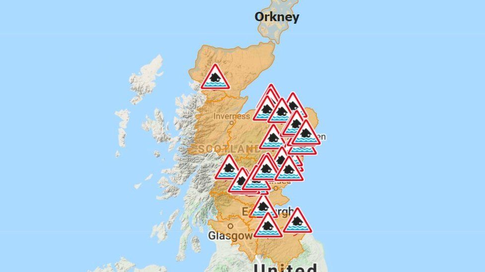 Safety checks on roads and rail after heavy overnight rain - BBC News